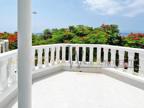 Villa for sale in  Lagos de Fañabé Beach Resort, Playa de Fañabe, Španělsko - LWP4265 Lagos de Fanabe - Costa Adeje