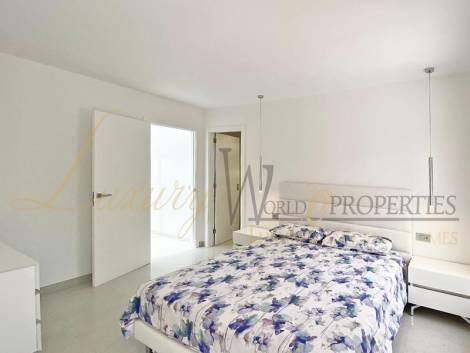 Villa for sale in  Lagos de Fañabé Beach Resort, Playa de Fañabe, Španělsko - LWP4265 Lagos de Fanabe - Costa Adeje