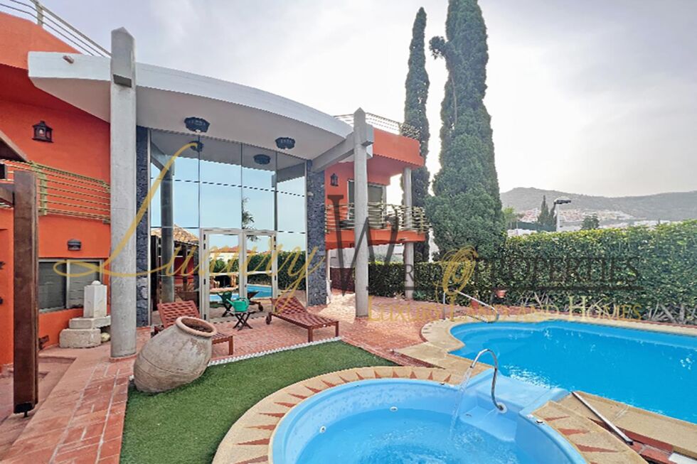 Villa for sale in  Costa Adeje, Spain - LWP4292 Villa en El Madronal