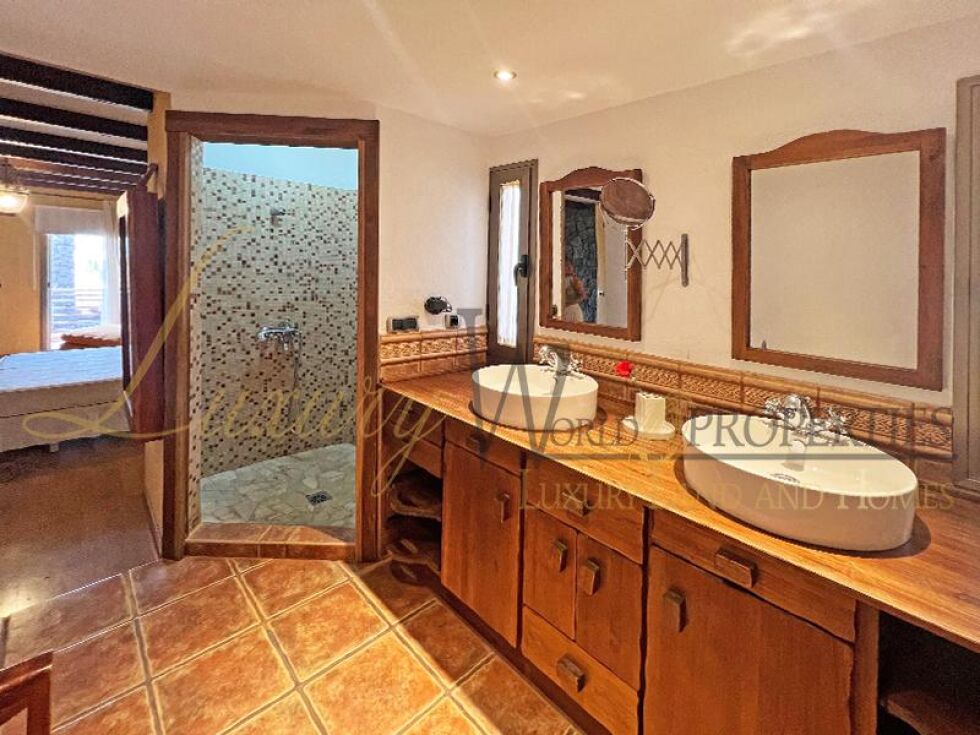 Villa for sale in  Costa Adeje, Spain - LWP4292 Villa en El Madronal