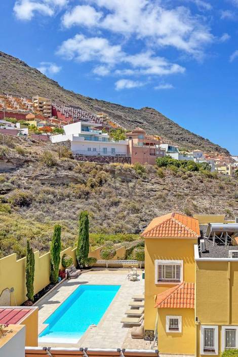 Villa for sale in  Costa Adeje, Spain - LWP4995L Adosado en Roque del Conde (L)