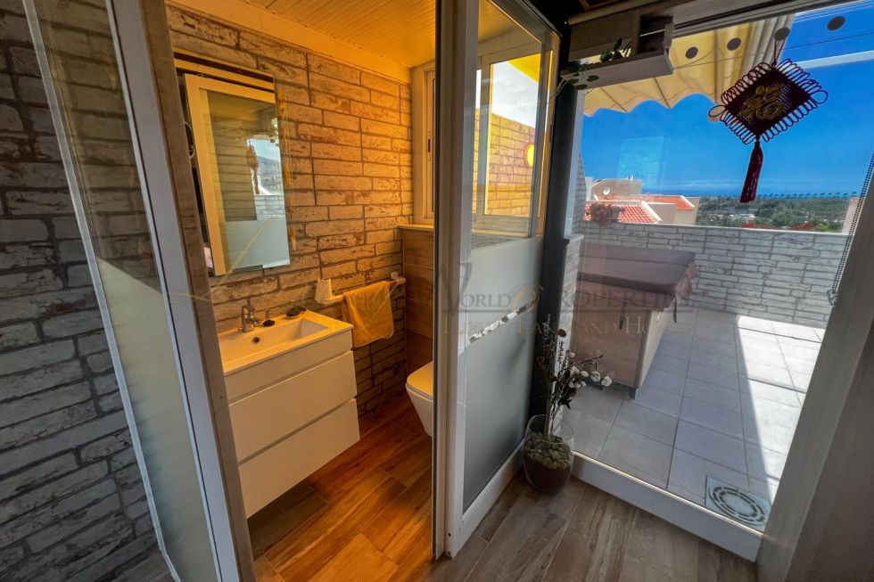 Villa for sale in  Costa Adeje, Spain - LWP5000 Casa en Las Encinas