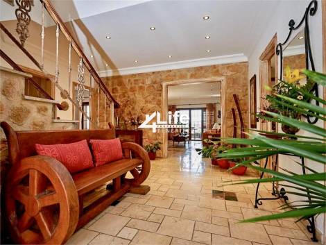Villa for sale in  Costa Adeje, Spain - MT-0602231