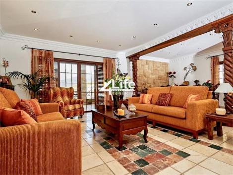 Villa for sale in  Costa Adeje, Spain - MT-0602231