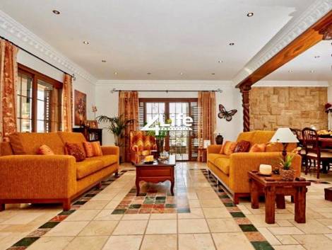 Villa for sale in  Costa Adeje, Spain - MT-0602231