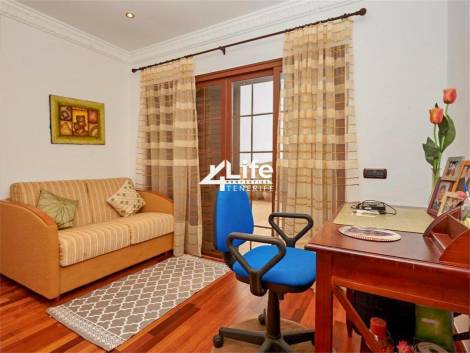 Villa for sale in  Costa Adeje, Spain - MT-0602231