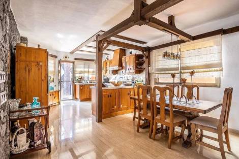 Villa for sale in  Costa Adeje, Spain - MT-2204242