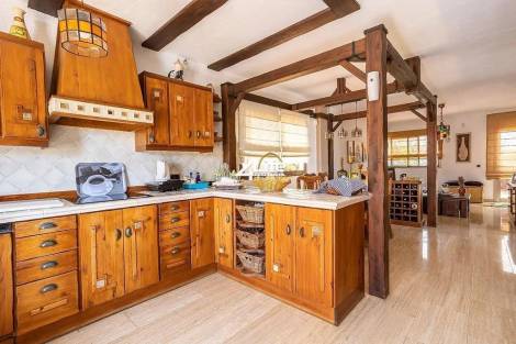 Villa for sale in  Costa Adeje, Spain - MT-2204242