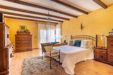 Villa for sale in  Costa Adeje, Spain - MT-2204242