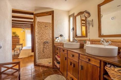 Villa for sale in  Costa Adeje, Spain - MT-2204242