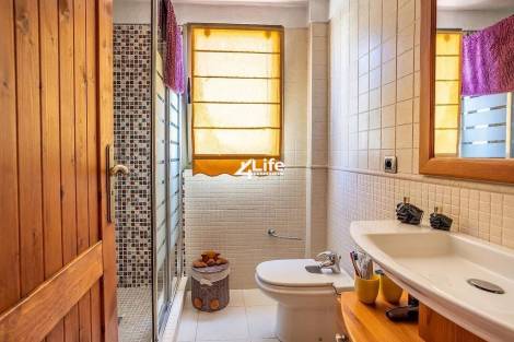 Villa for sale in  Costa Adeje, Spain - MT-2204242