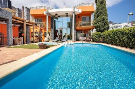 Villa for sale in  Costa Adeje, Spain - MT-2204242