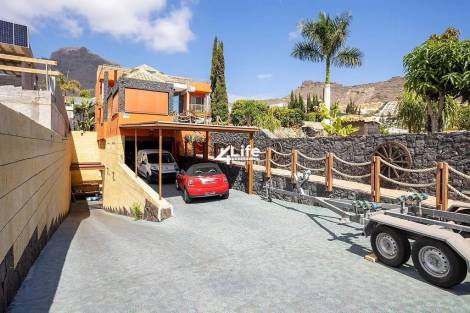 Villa for sale in  Costa Adeje, Spain - MT-2204242