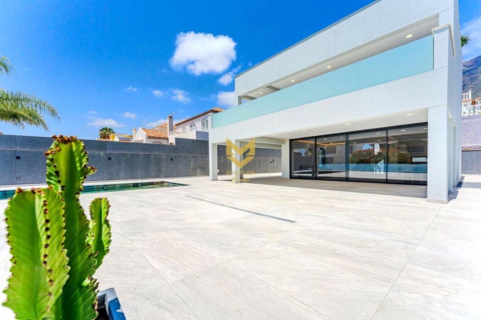 Villa for sale in  Costa Adeje, Spain - P00033