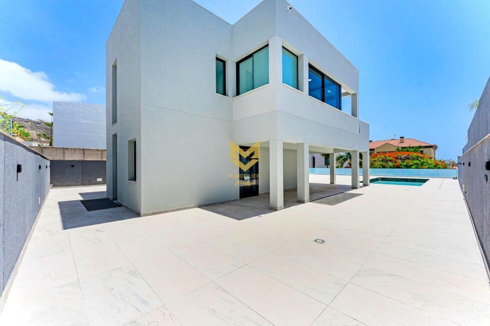 Villa for sale in  Costa Adeje, Spain - P00033