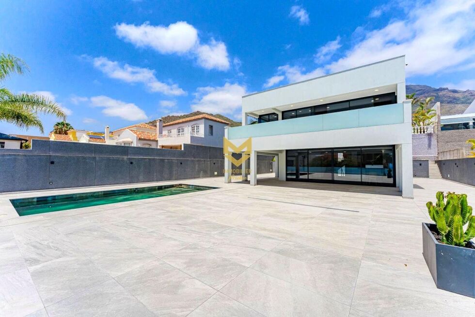Villa for sale in  Costa Adeje, Spain - P00033