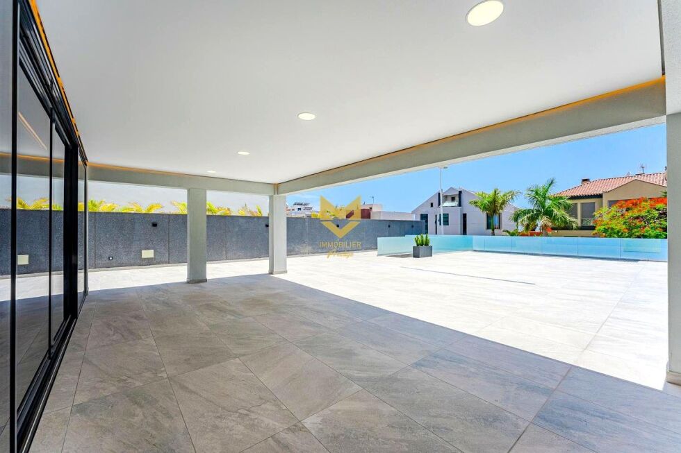 Villa for sale in  Costa Adeje, Spain - P00033
