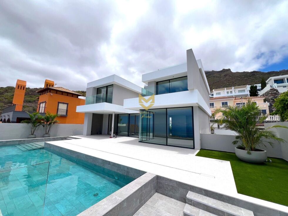Villa for sale in  Costa Adeje, Spain - P00060