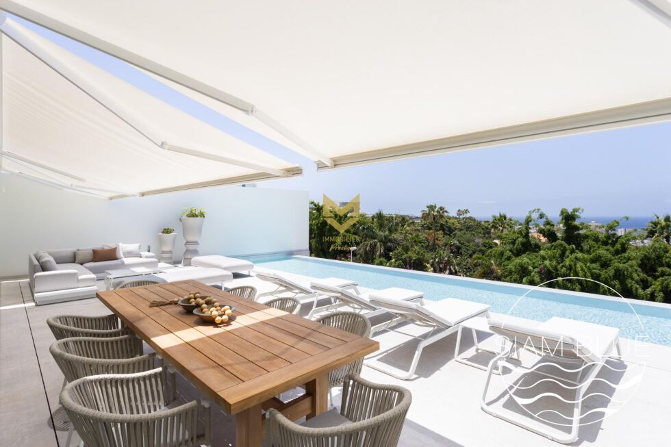 Villa for sale in  Costa Adeje, Spain - P00061