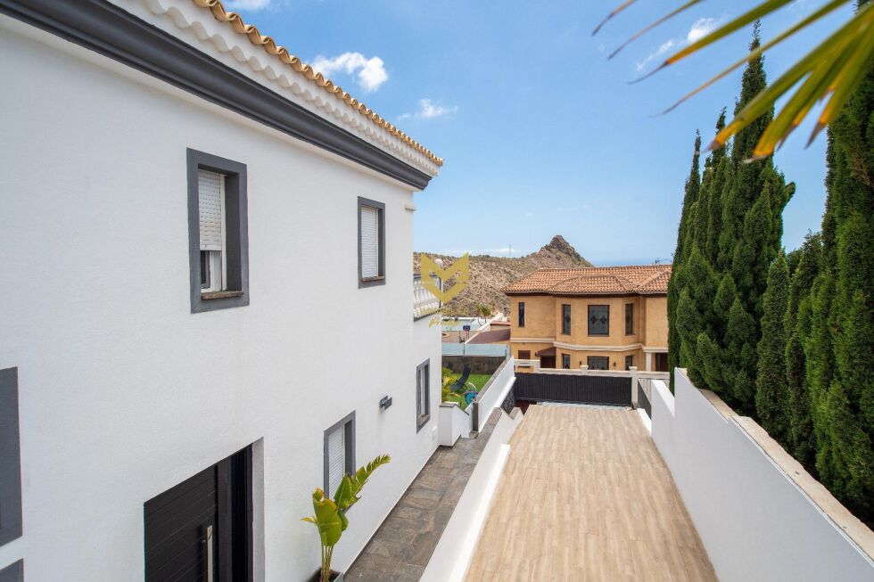 Villa for sale in  Costa Adeje, Spain - P00069