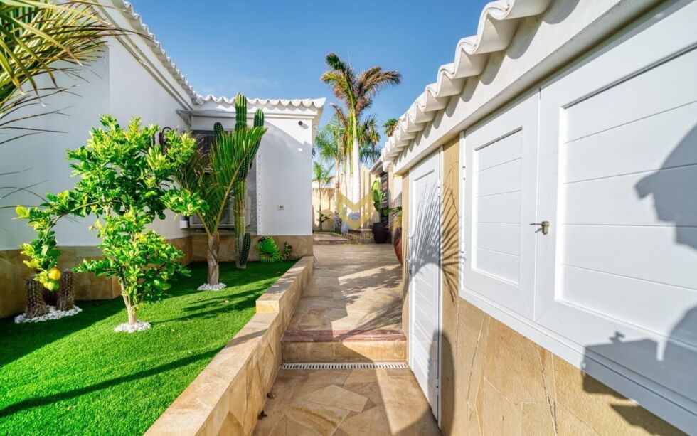 Villa for sale in  Costa Adeje, Spain - P00093