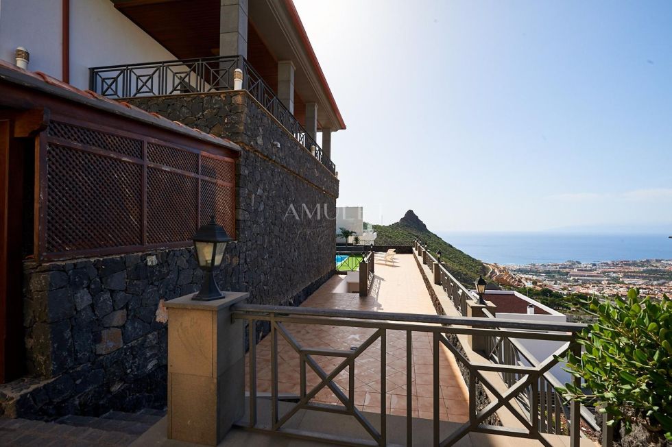 Villa for sale in  Costa Adeje, Spain - P1913