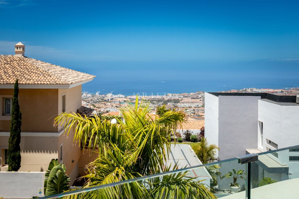 Villa for sale in  Costa Adeje, Spain - P2521