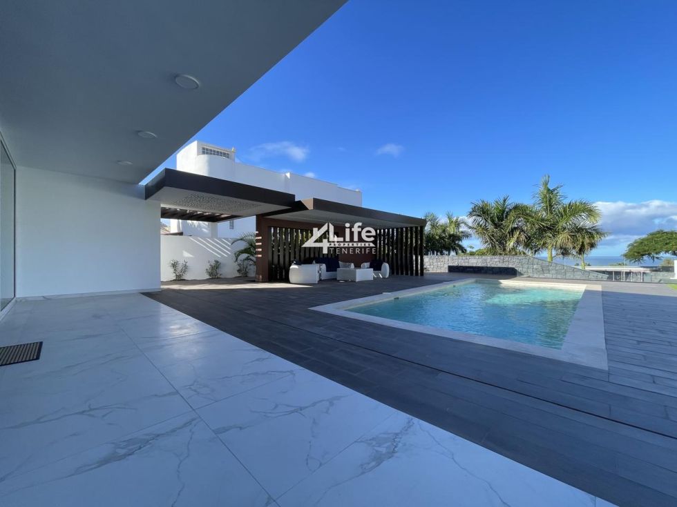 Villa for sale in  Costa Adeje, Spain - PD-14031