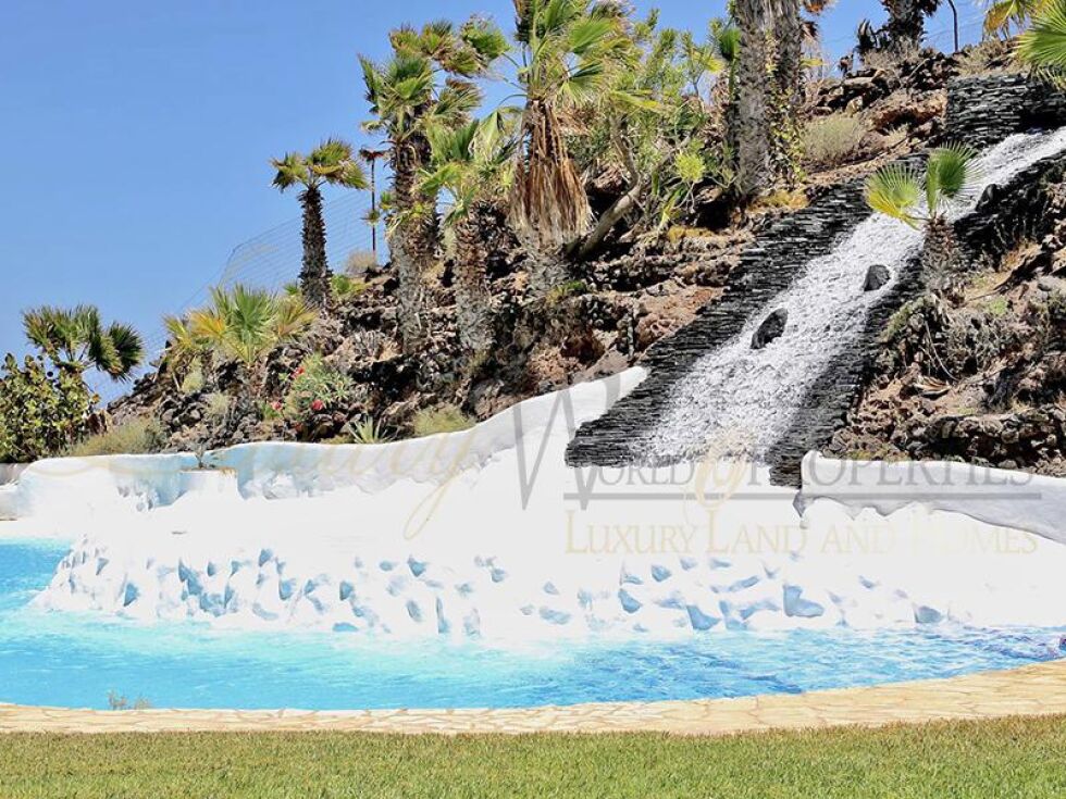 Villa for sale in  Golf del Sur, Spain - LWP2351 Villa en  Amarilla Golf