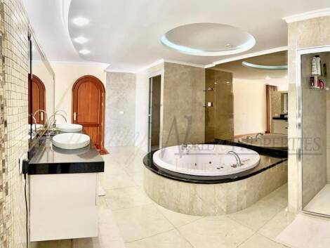 Villa for sale in  Golf del Sur, Spain - LWP2351 Villa en  Amarilla Golf