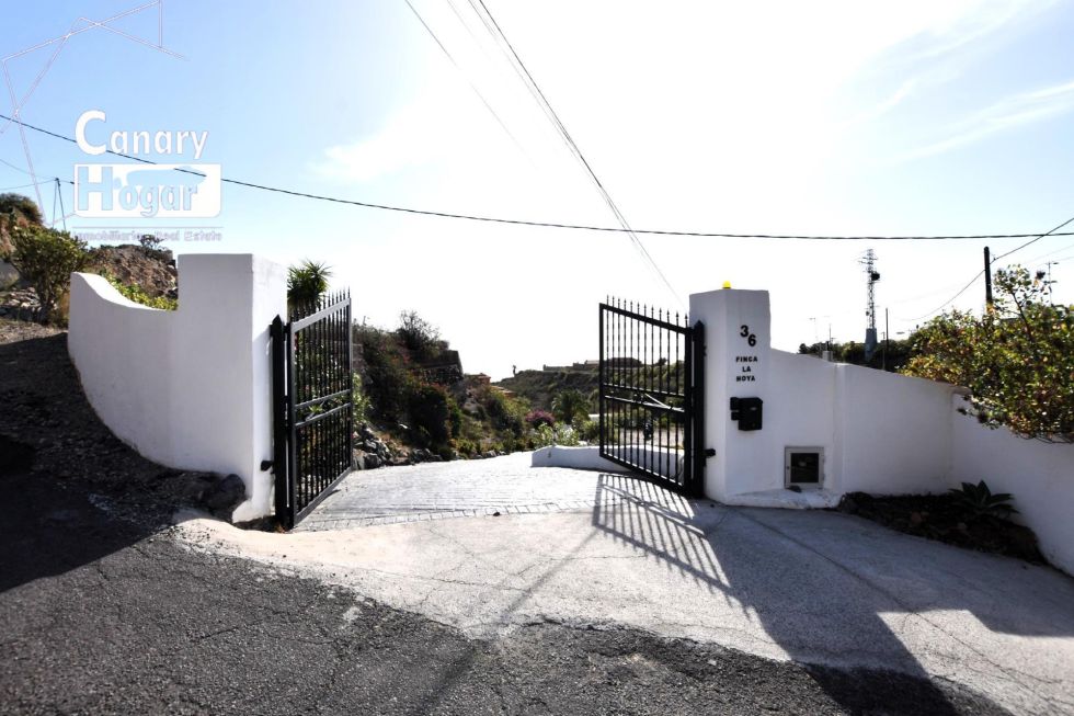 Villa for sale in  Granadilla, Spain - 055051