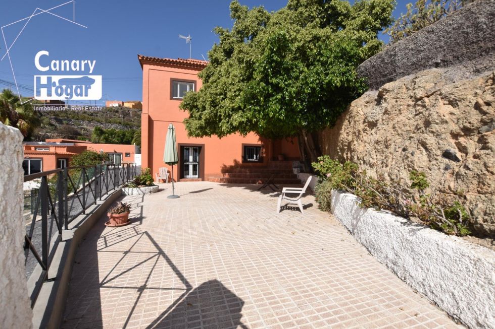 Villa for sale in  Granadilla, Spain - 055051