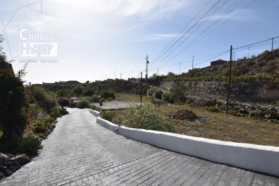 Villa for sale in  Granadilla, Spain - 055051