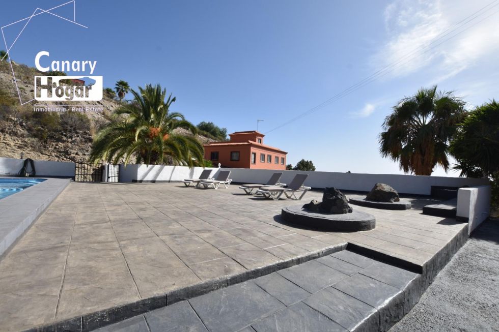 Villa for sale in  Granadilla, Spain - 055051