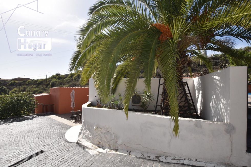 Villa for sale in  Granadilla, Spain - 055051