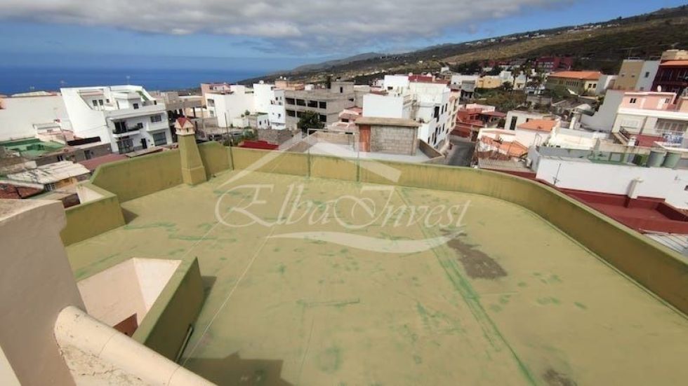 Villa for sale in  Guía de Isora, Spain - 5642