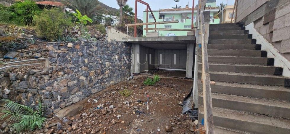 Villa for sale in  Guía de Isora, Spain - P2245