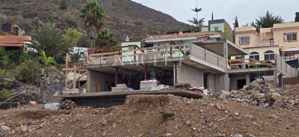 Villa for sale in  Guía de Isora, Spain - P2245