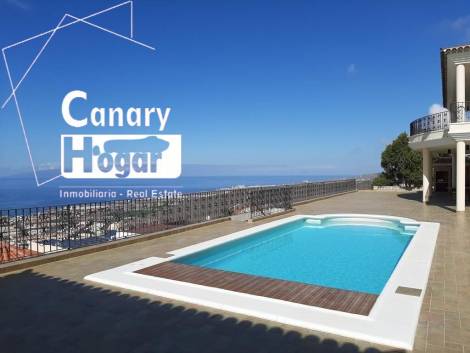 Villa for sale in  La Caleta, Spain - 052631