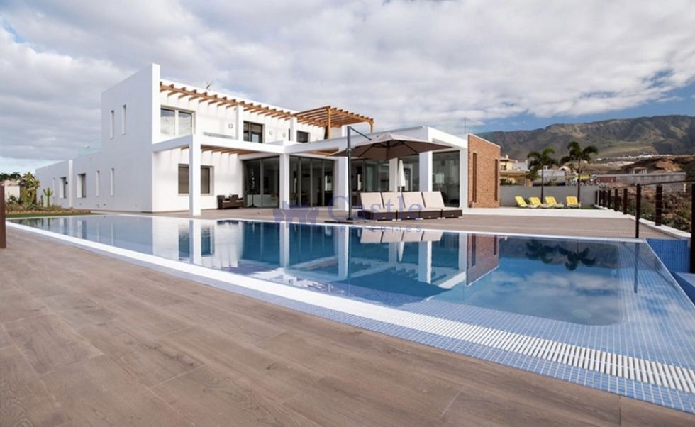 Villa for sale in  La Caleta, Spain - 21707