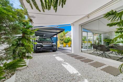 Villa for sale in  La Caleta, Spain - P00022