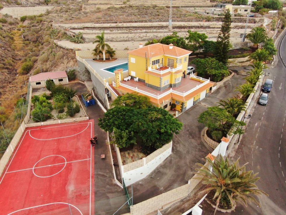 Villa for sale in  Las Zocas, Spain - LUX0102
