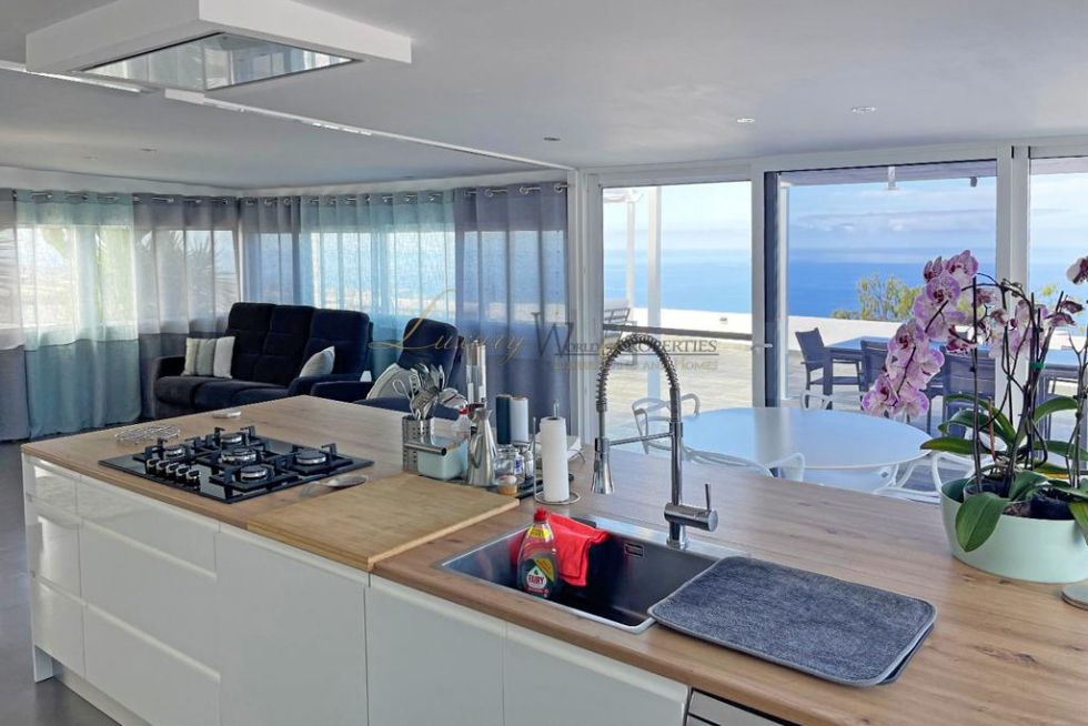 Villa for sale in  Lomo del Balo, Spain - LWP5052 Finca en Guia de Isora