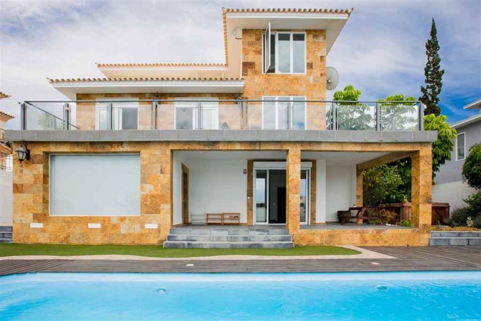 Villa for sale in  Roque del Conde, Španělsko - TRC-2570