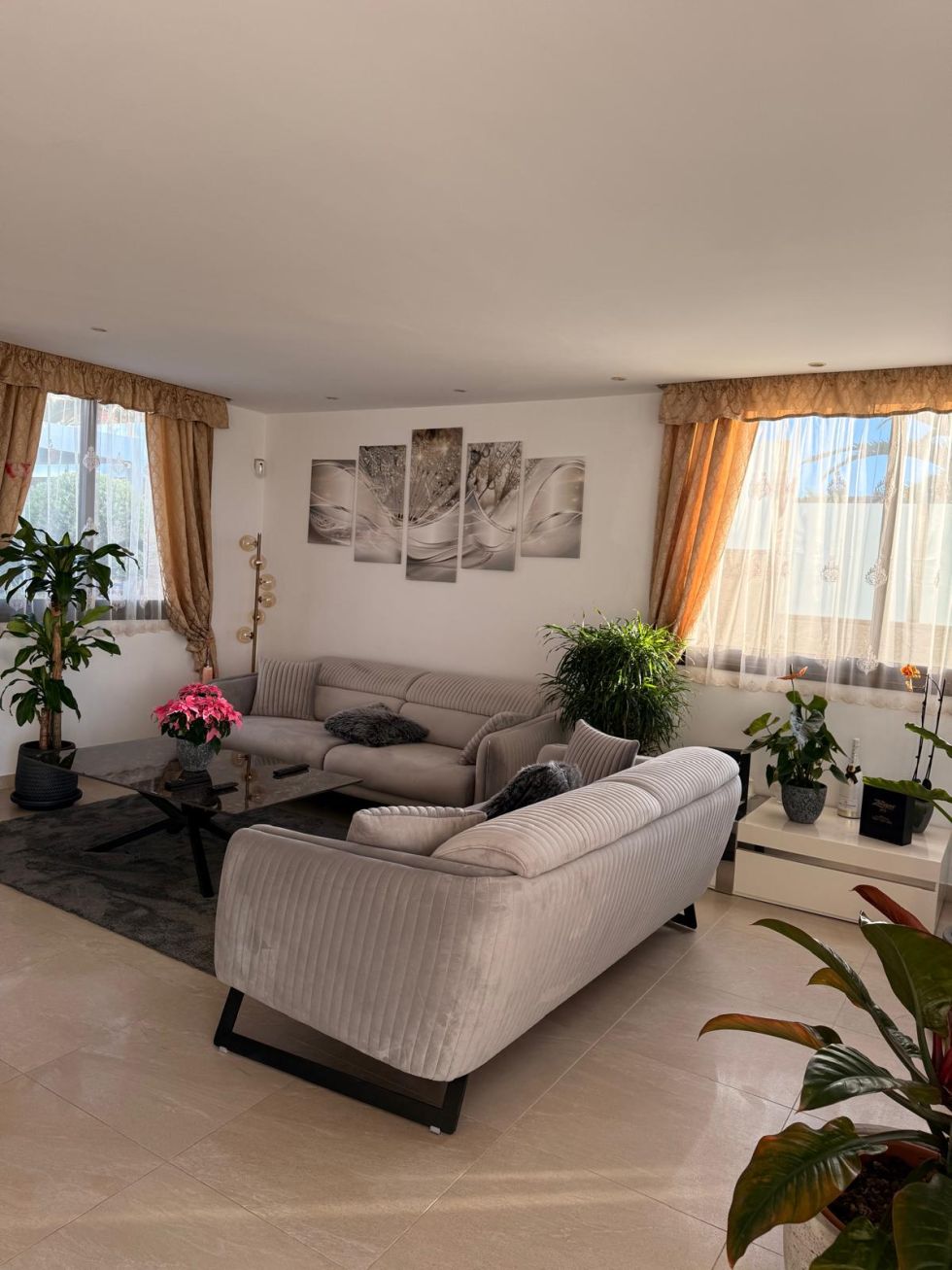 Villa for sale in  San Eugenio Alto, Spain - TR-3004