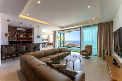 Villa for sale in  San Eugenio Alto, Spain - P00052