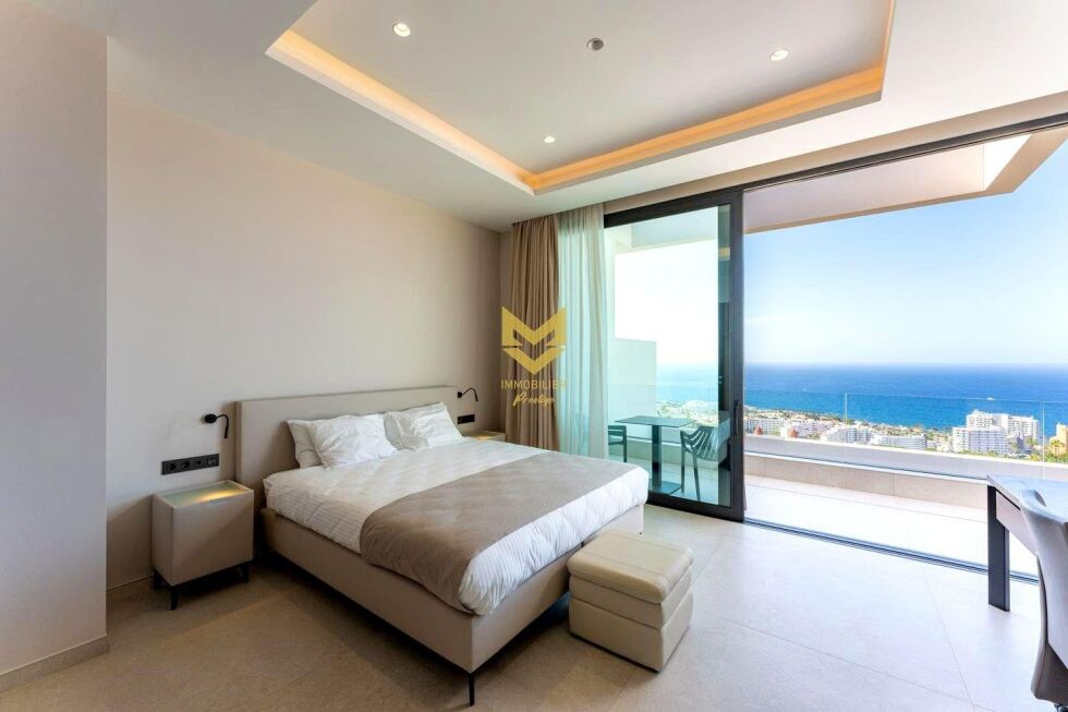 Villa for sale in  San Eugenio Alto, Spain - P00052