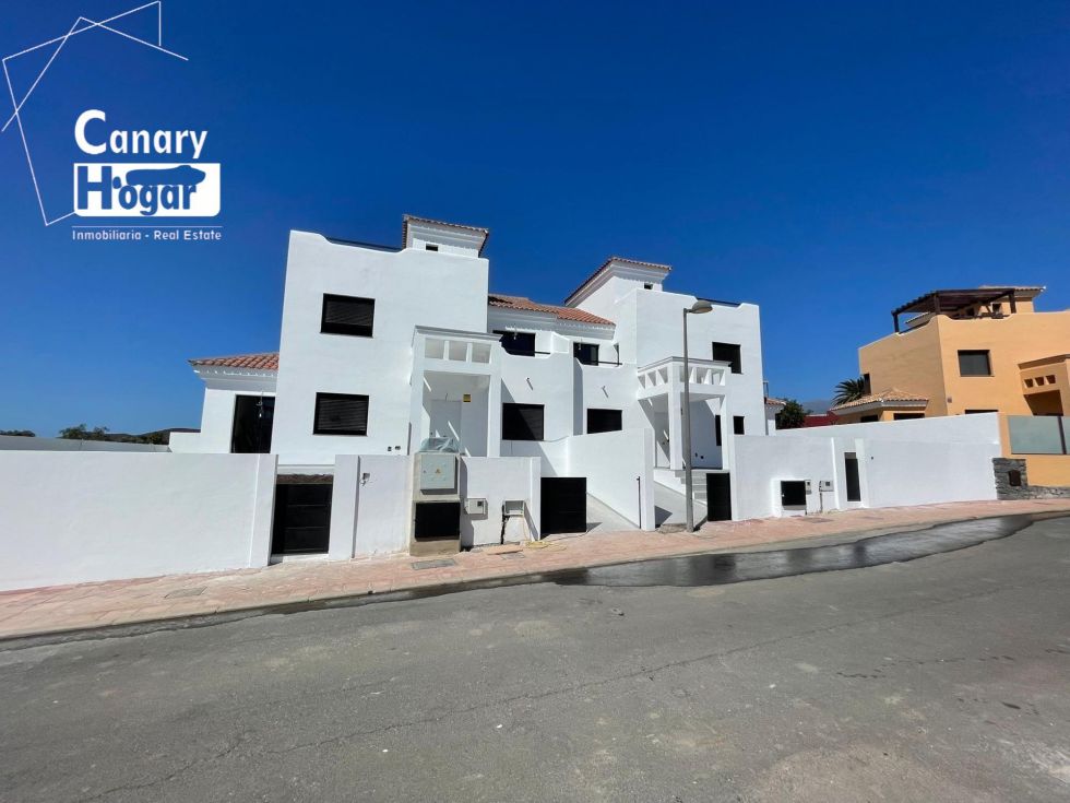 Villa for sale in  San Miguel de Abona, Spain - 055791