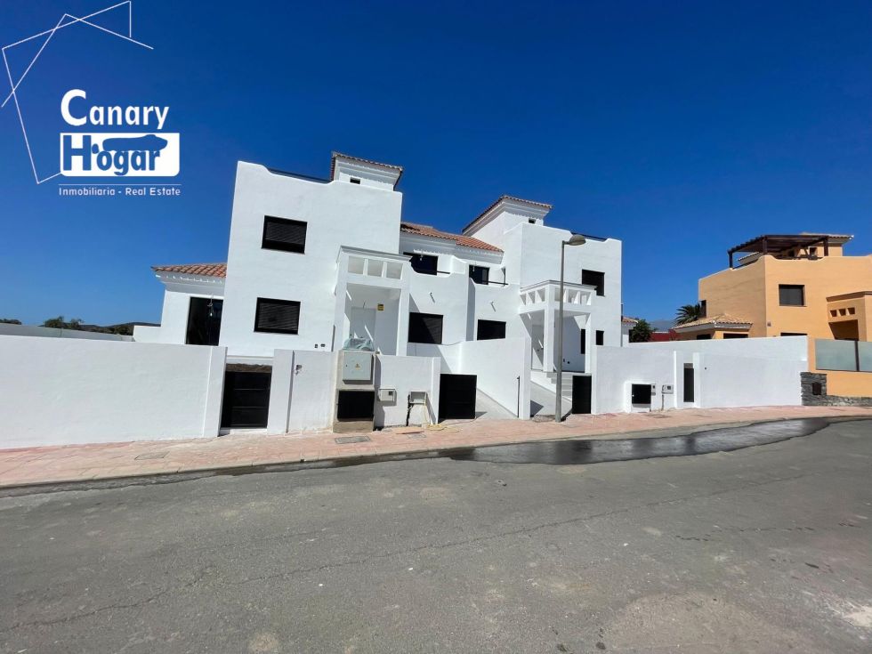 Villa for sale in  San Miguel de Abona, Spain - 055791