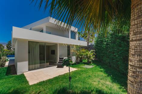 Villa for sale in  Santa Cruz de Tenerife, Spain - P2048